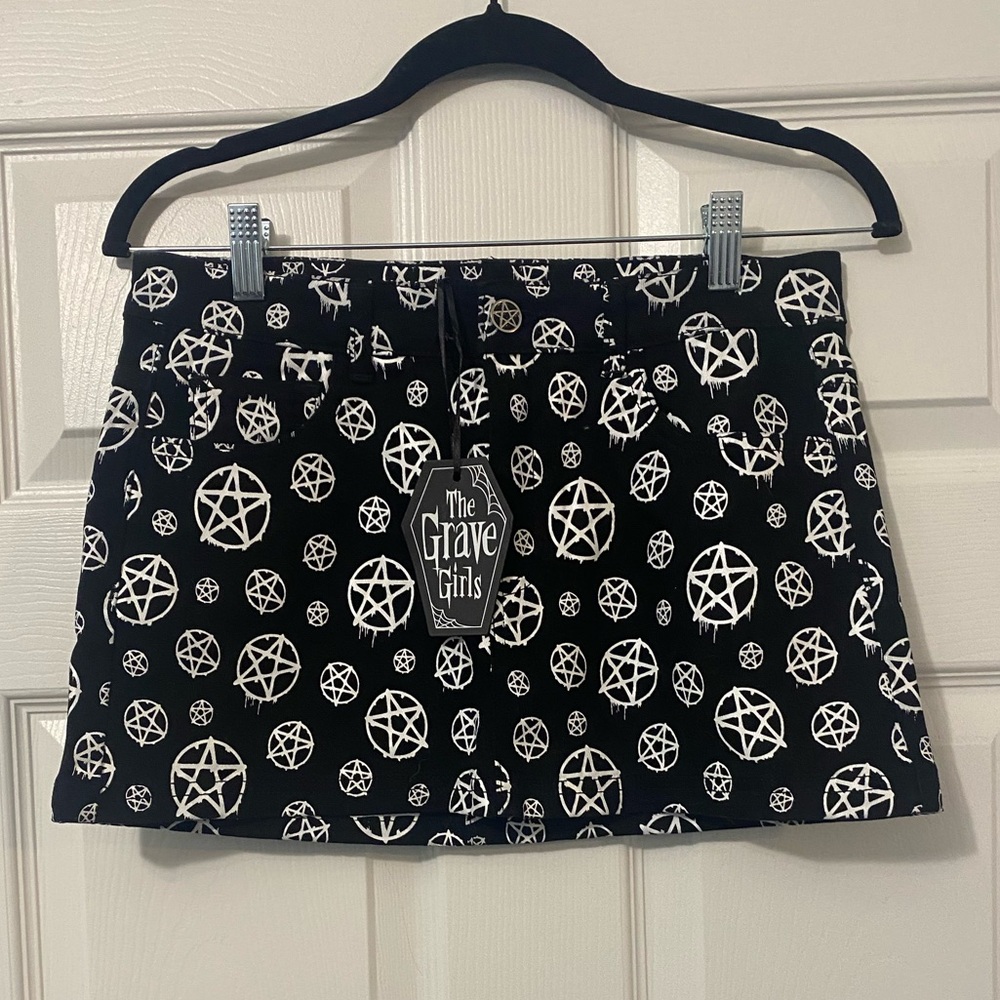 NWT Dolls Kill / The Grave Girls Darkest Point Mini Skirt